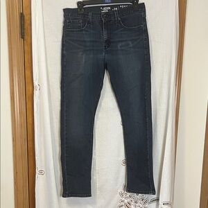 Men's Dark Blue Jeans